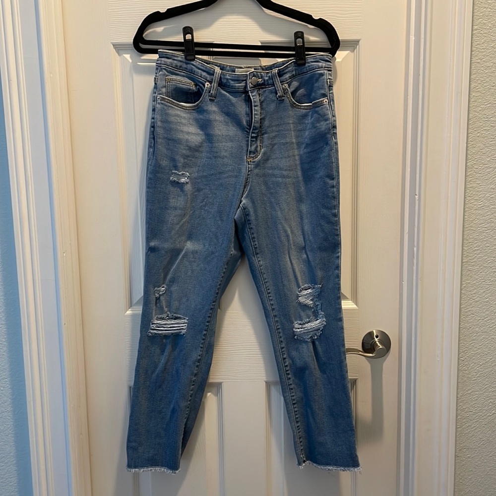 Universal threads high rise slim straight distressed jeans - new without tags